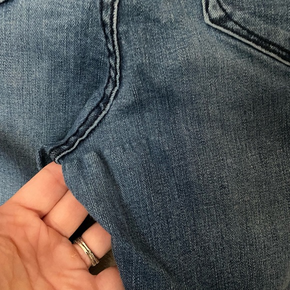 Kensie Distressed Jeans Size 10 - Picture 5 of 6